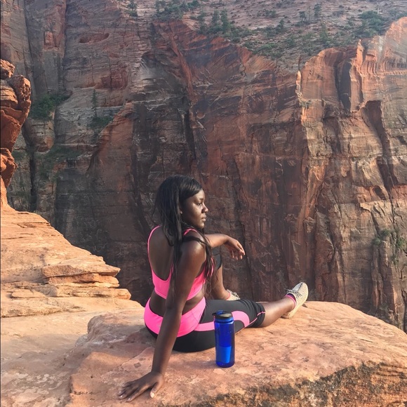 Meet The  Posher - Picture 3 of 3